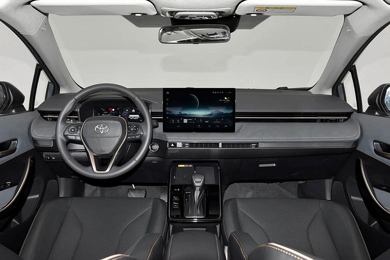 В России начали принимать заказы на совершенно новую Toyota Corolla 2026: цена &mdash; от 2,1 млн рублей, но ждать придется очень долго